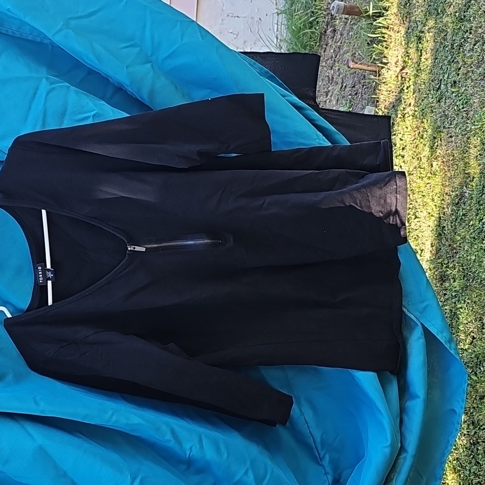 Women's Black Shirt With Zipper Detail